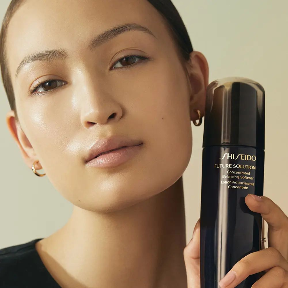 Shiseido Future Solution LX Concentrated Balancing Softener 170ml 资生堂时光琉璃水乳二合一